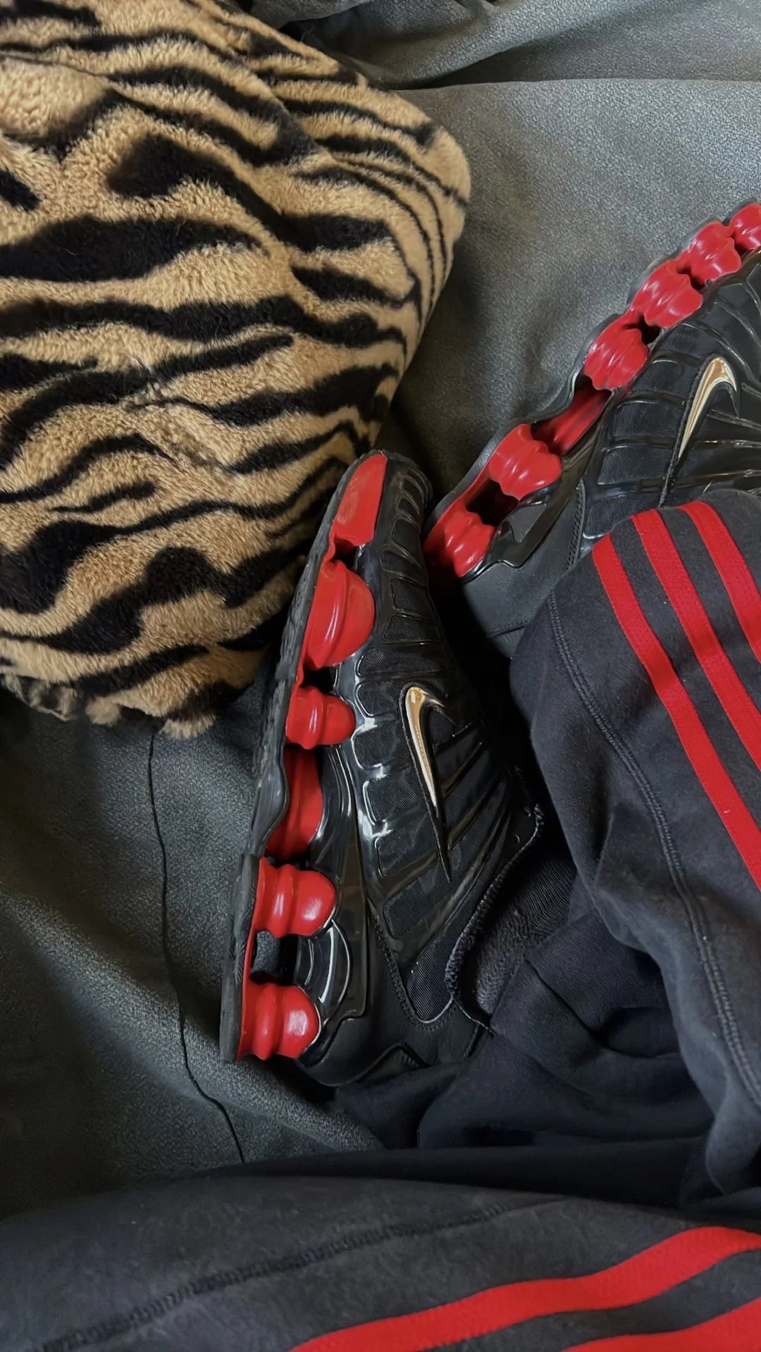 NIKE SHOX SKEPTA X NIKE SHOX TL