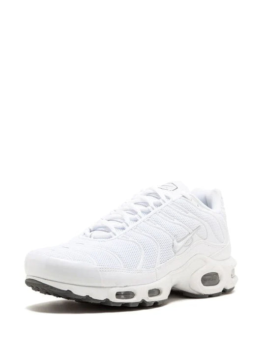 NIKE AIR MAX PLUS "TRIPLE WHITE"