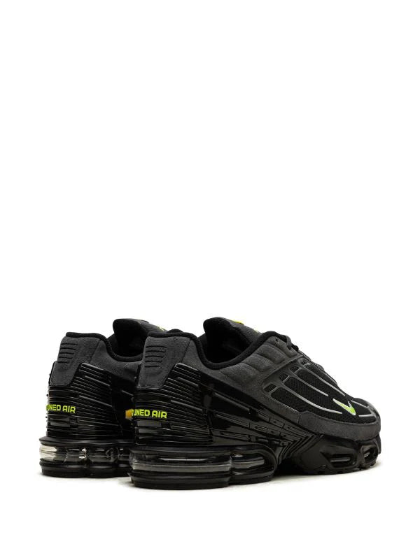 NIKE AIR MAX PLUS III "BLACK VOLT"