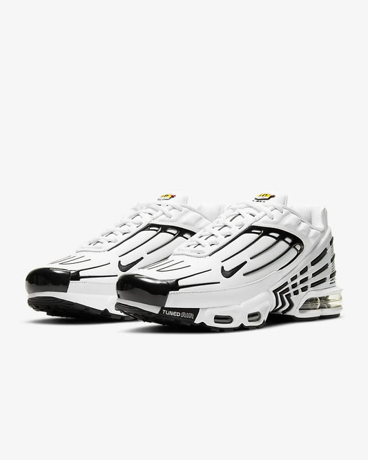 NIKE AIR MAX PLUS 3