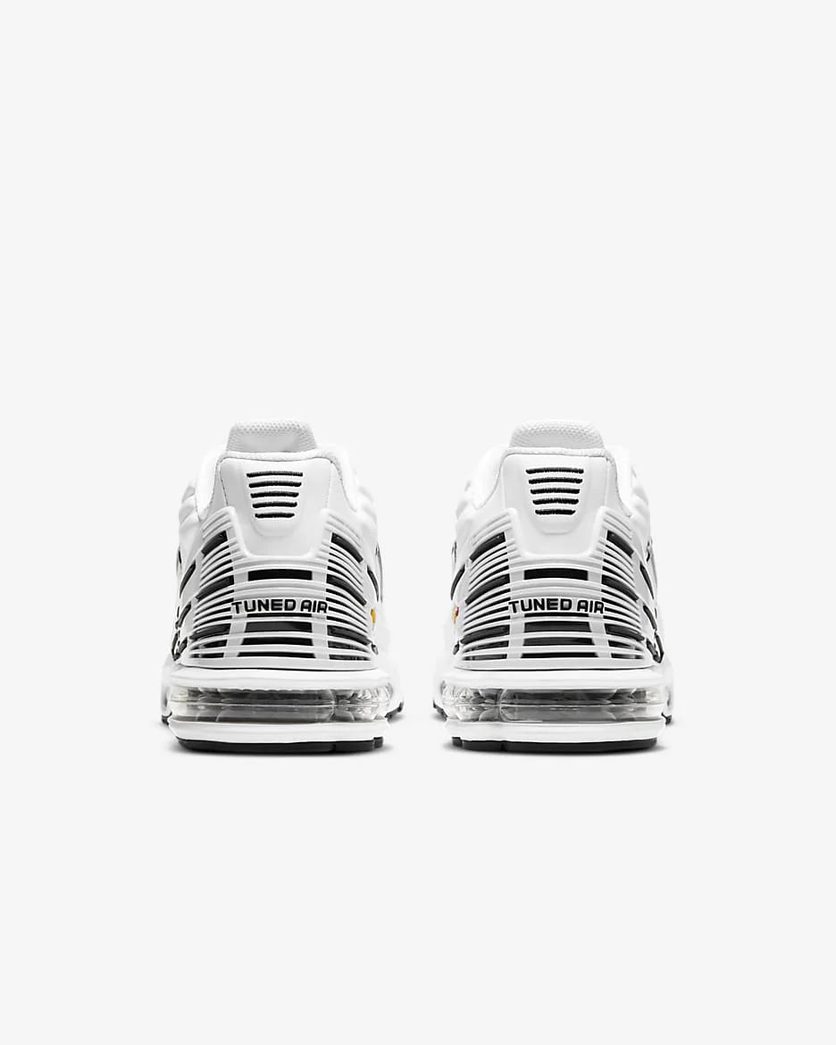 NIKE AIR MAX PLUS 3