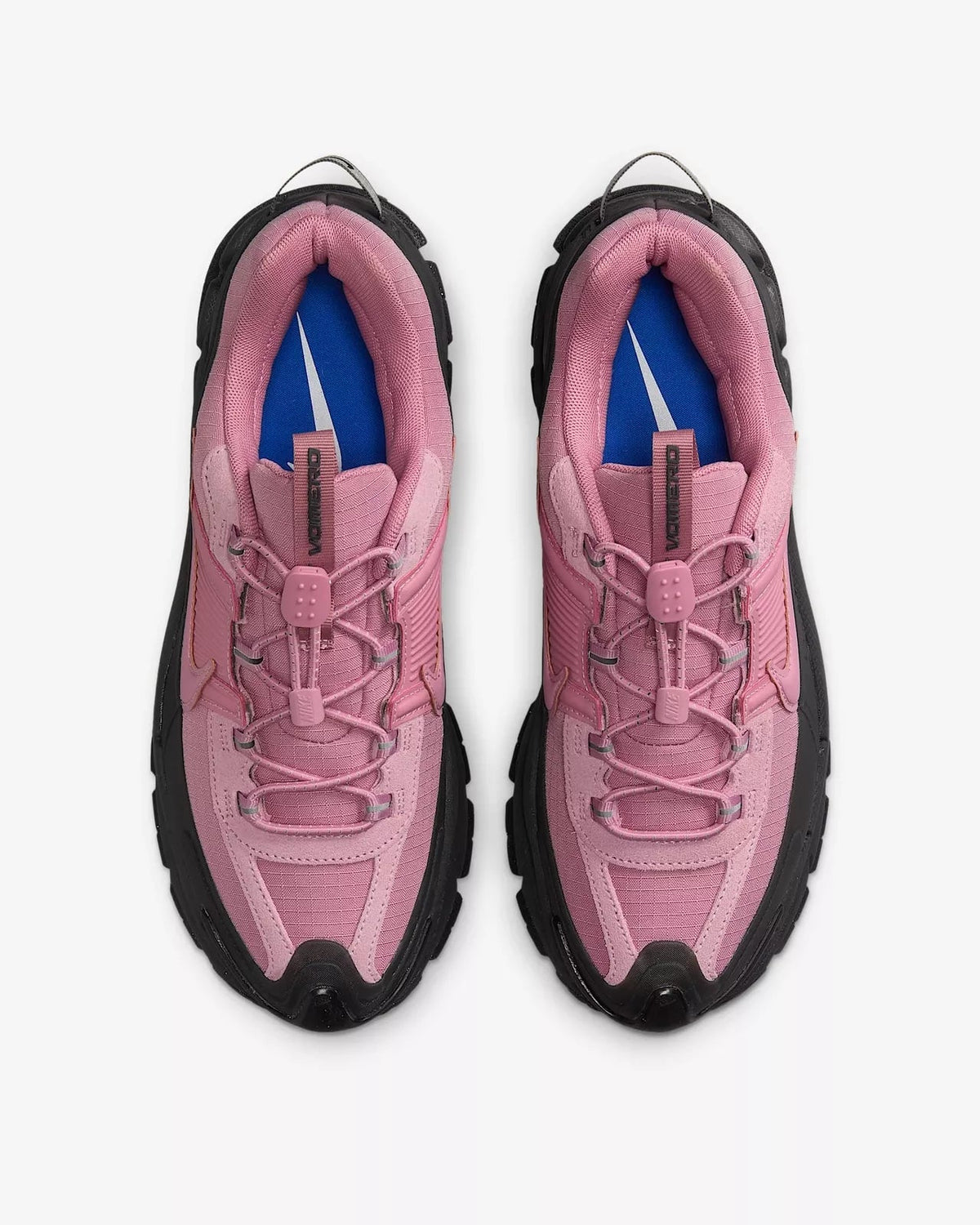 NIKE ZOOM VOMERO ROAM PINK SNEAKER
