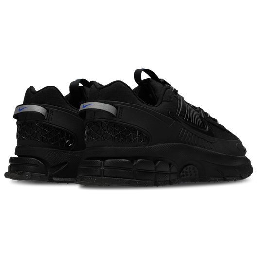 NIKE ZOOM VOMERO ROAM BLACK SNEAKER