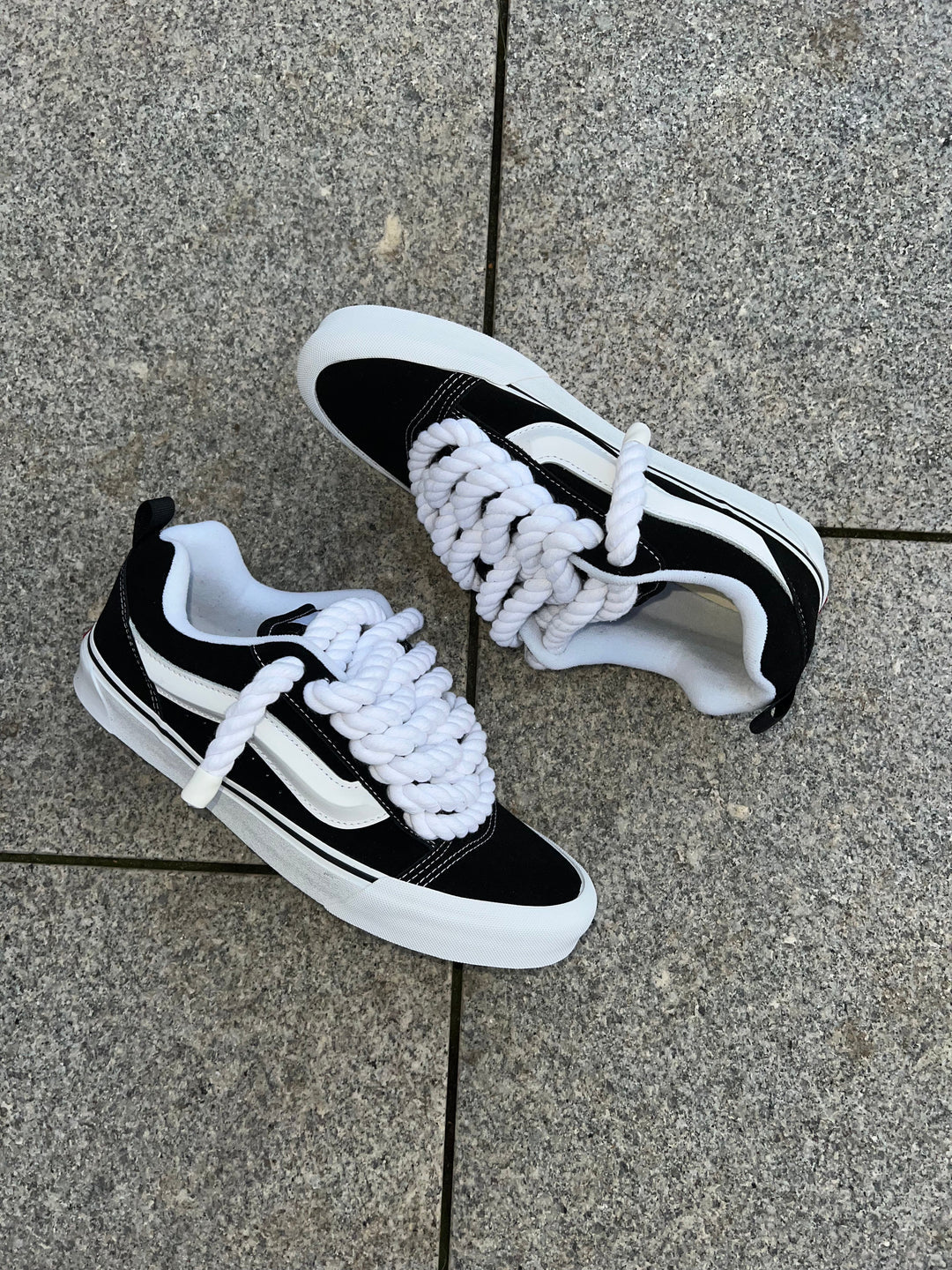 VANS KNU SKOOL
