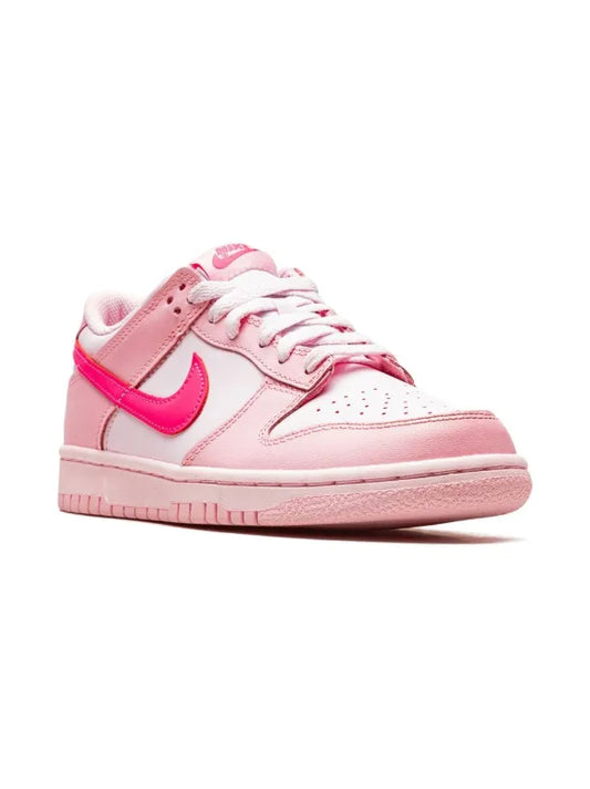 NIKE DUNK LOW "TRIPLE PINK" SNEAKERS