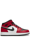 AIR JORDAN 1 MID "Chicago Black Toe"