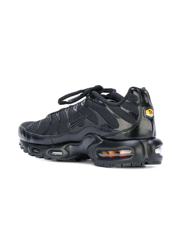 AIR MAX PLUS "TRIPLE BLACK" SNEAKERS