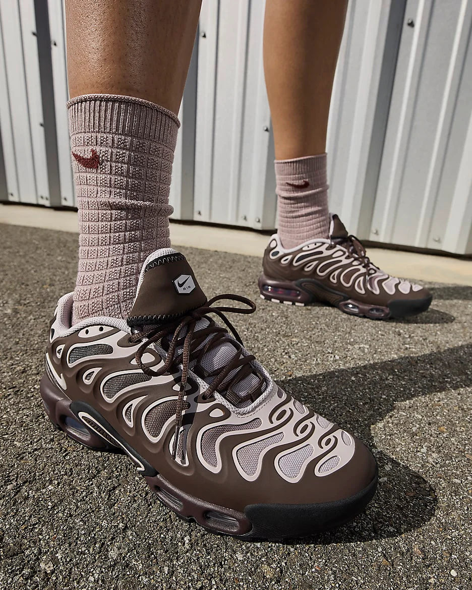 NIKE AIR MAX PLUS DRIFT BROWN