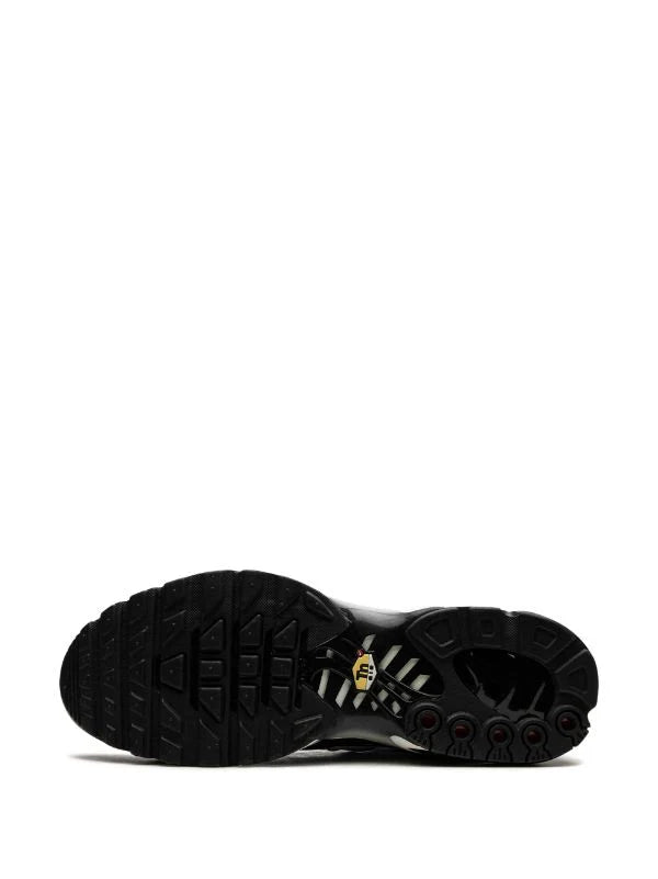 NIKE AIR MAX PLUS "OREO