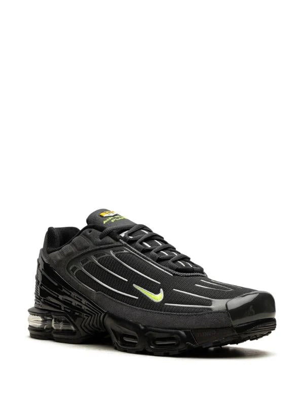 NIKE AIR MAX PLUS III "BLACK VOLT"