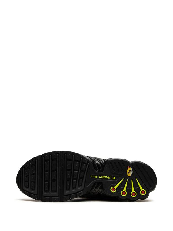 NIKE AIR MAX PLUS III "BLACK VOLT"
