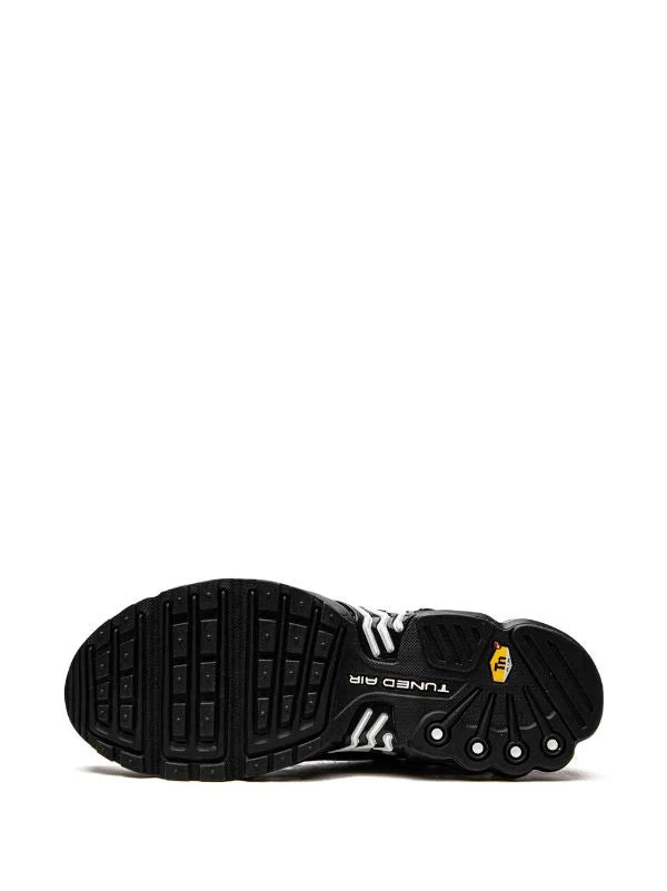 NIKE AIR MAX PLUS 3 "BLACK/WHITE