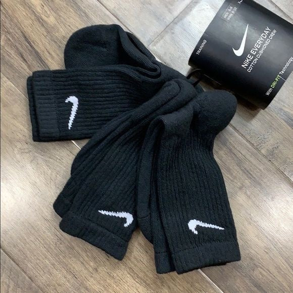 NIKE SOCKS (LONG) 3 PAIRS